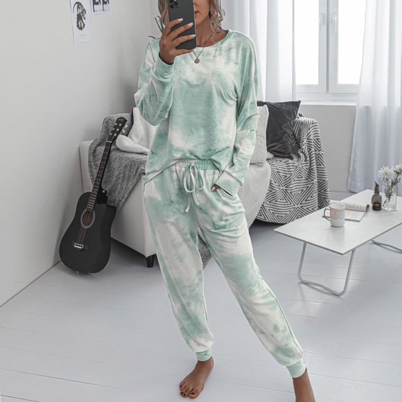🆕Green Tie Dye Long Sleeve Pants Lounge Set - Picture 3 of 6